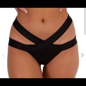 IHEARTRAVES ARIES BOOTY RAVE SHORT BOTTOMS